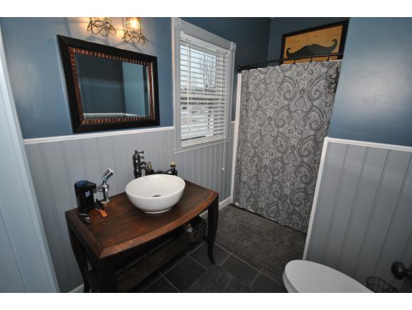 1003 Dover Road Epsom, NH 03234 - Photo 23 of 36