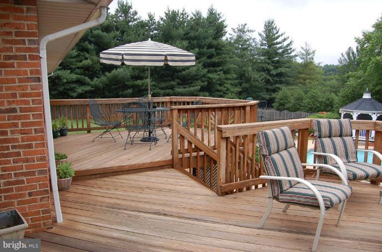 5313 Kerger Road Ellicott City, MD 21043 - Photo 4 of 24 Deck