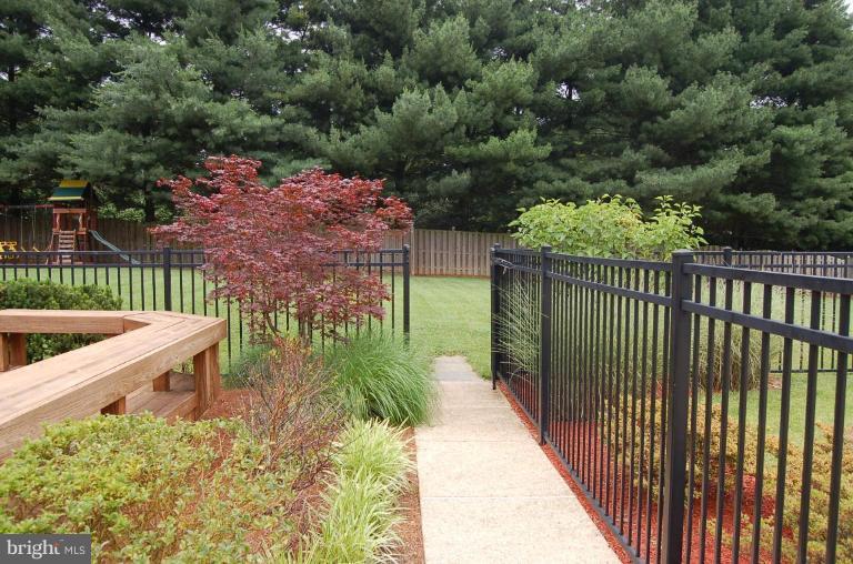 5313 Kerger Road Ellicott City, MD 21043 - Photo 6 of 24 Path from pool to large side yard.