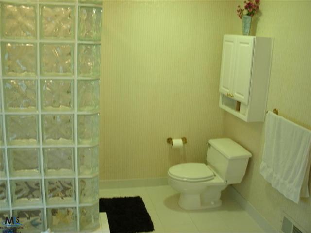 324 Salem Drive North Romeo, MI 48065 - Photo 9 of 29 31159784-8.JPG