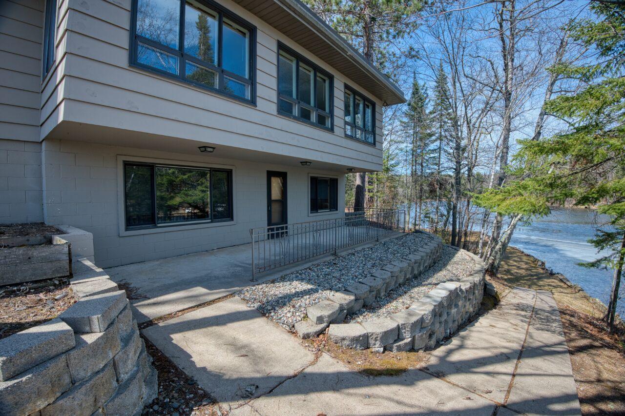 7582 Green Rock Road Side Lake, MN 55781 - Photo 4 of 108