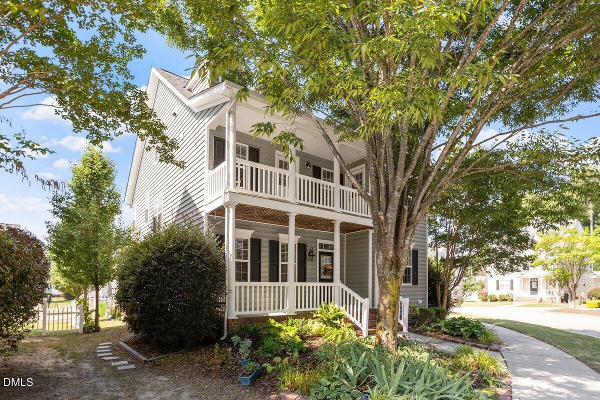 237 Butterbiggins Lane Apex, NC 27539 - Photo 3 of 40