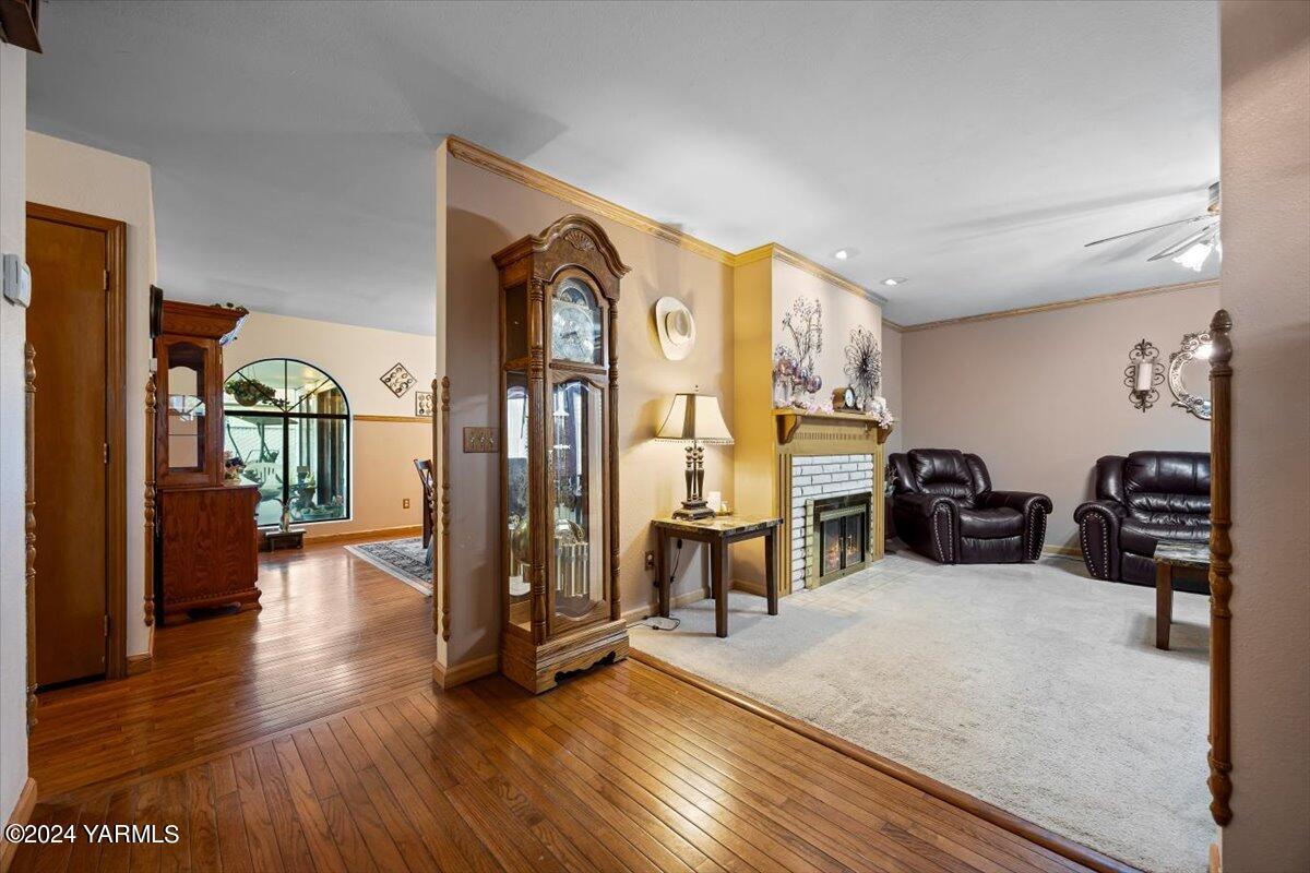 1802 Young Street Grandview, WA 98930 - Photo 11 of 31 a view of a livingroom with furniture and furniture