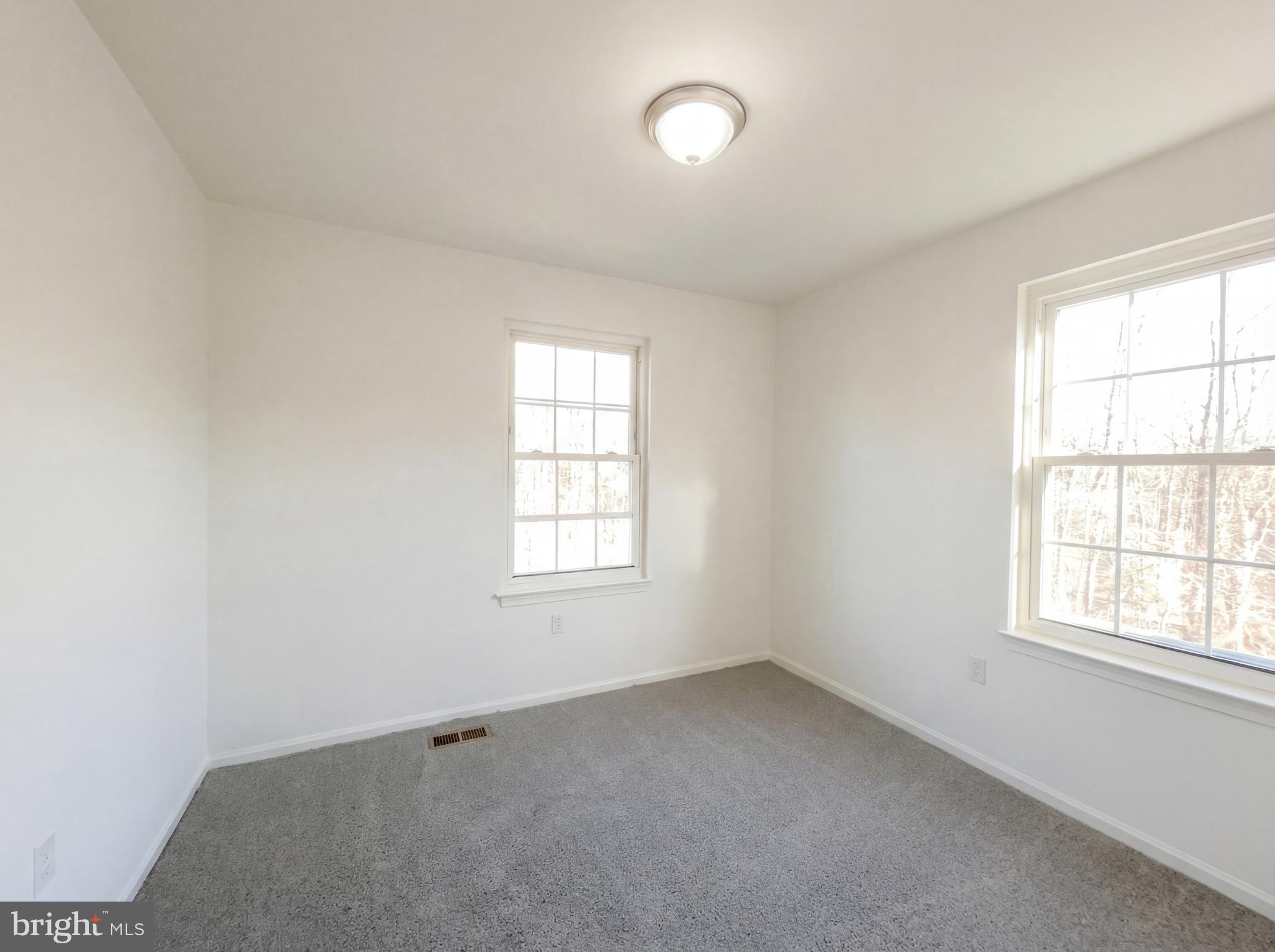 6352 Shaundale Drive Springfield, VA 22152 - Photo 36 of 50 an empty room with a window