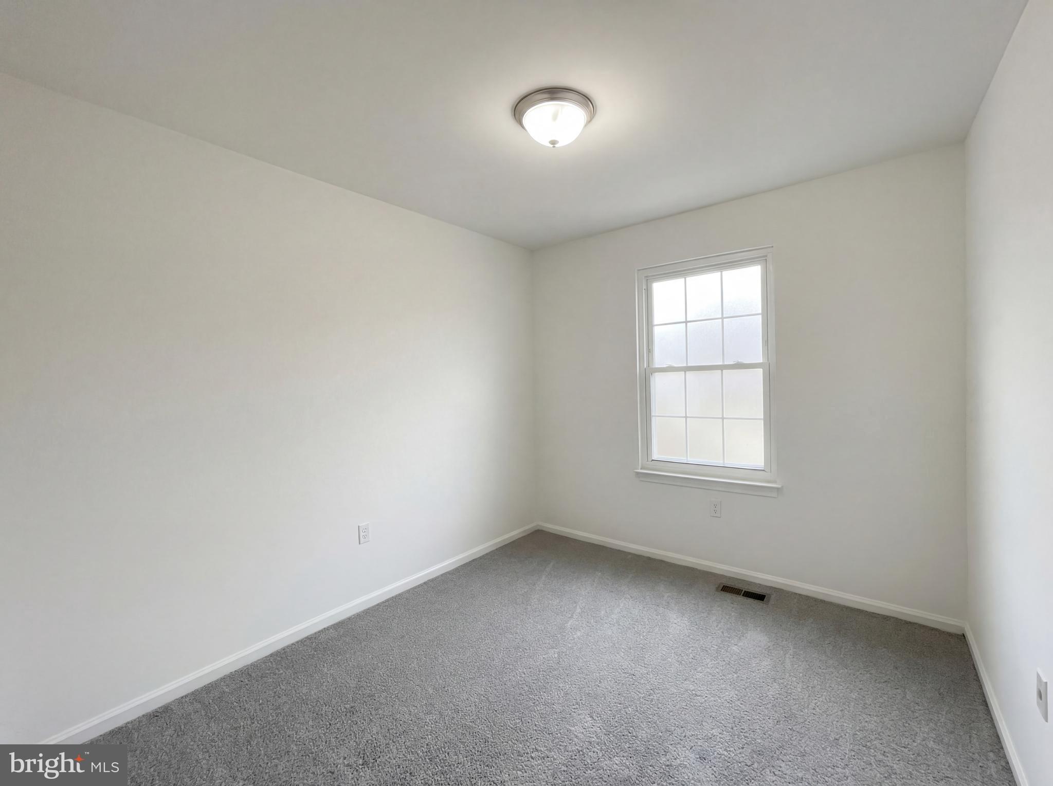 6352 Shaundale Drive Springfield, VA 22152 - Photo 38 of 50 an empty room with a window