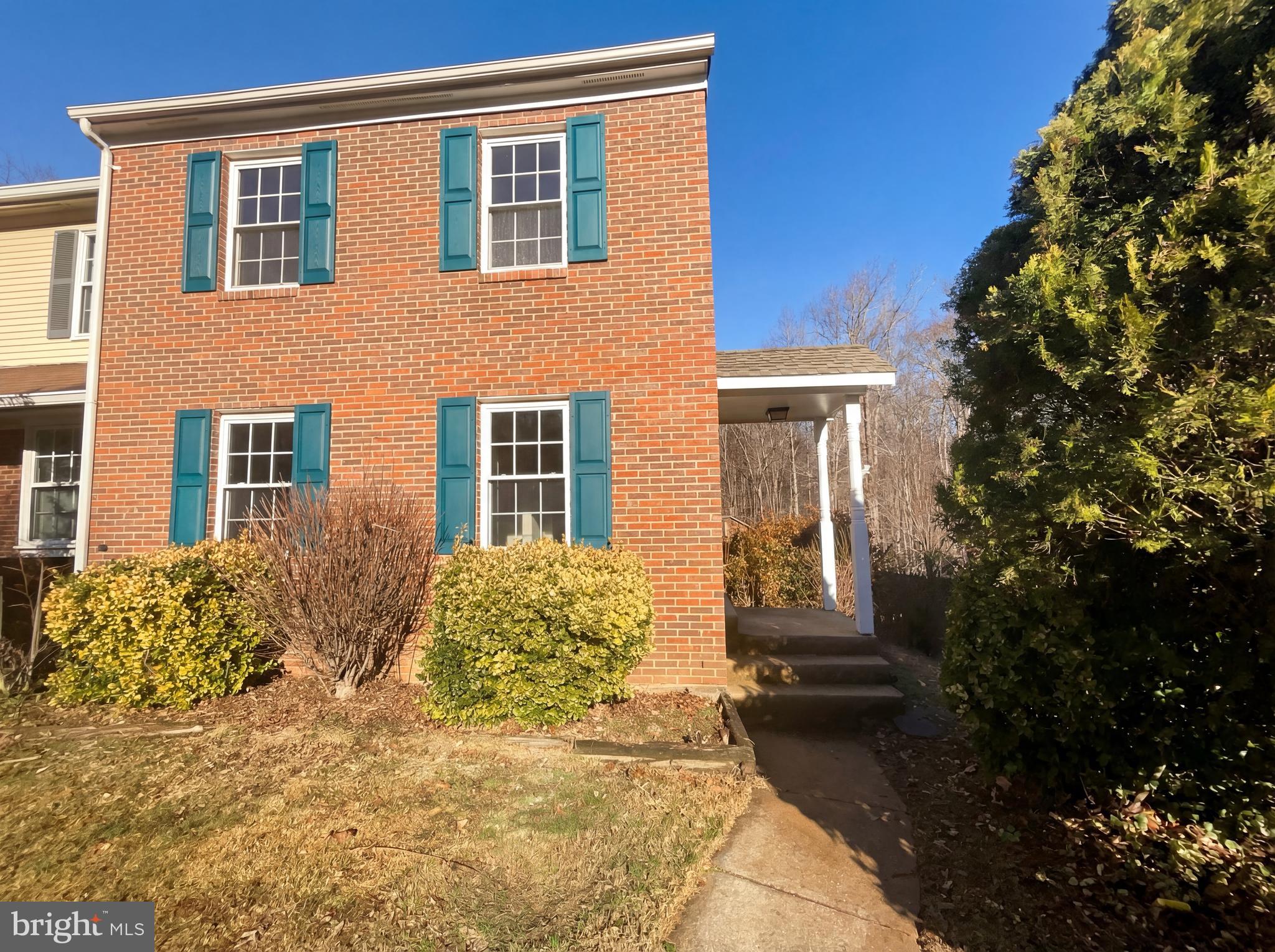 6352 Shaundale Drive Springfield, VA 22152 - Photo 8 of 50 front view of a house