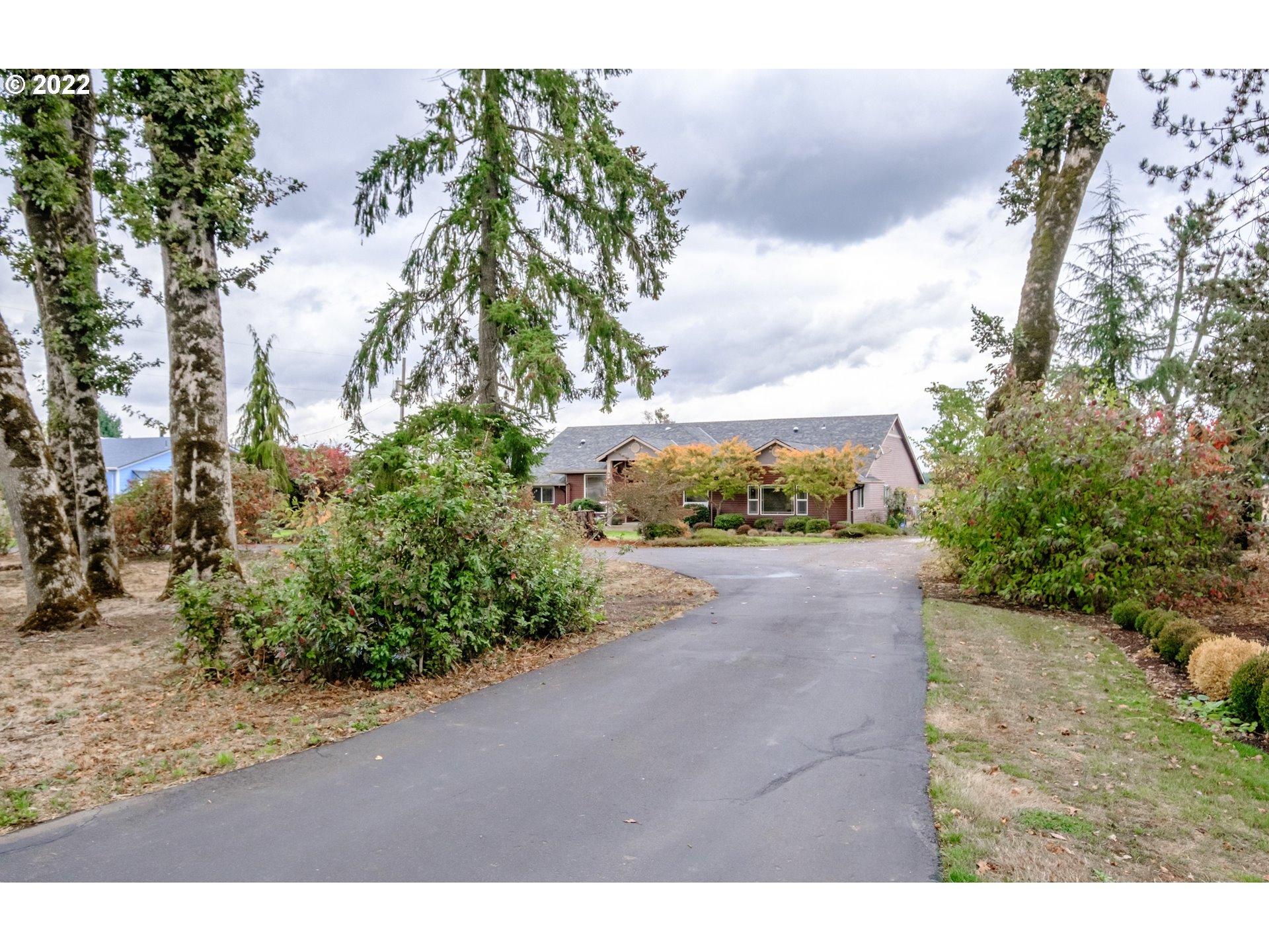 32832 South Meridian Road Woodburn, OR 97071 - Photo 4 of 32 a view of a street