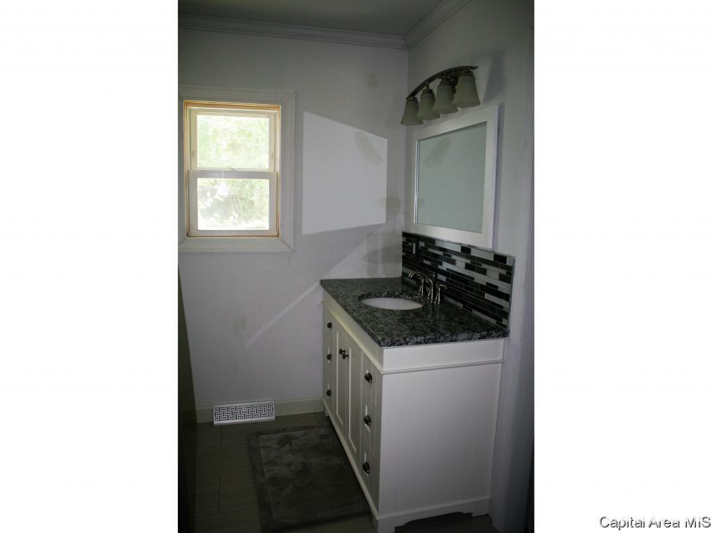 201 South Main Street Spaulding, IL 62561 - Photo 11 of 15 Gallery Image 11