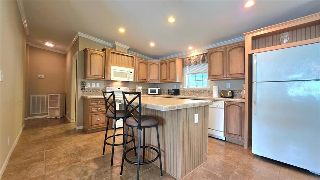 36740 Strand Drive Zephyrhills, FL 33542 - Photo 13 of 74