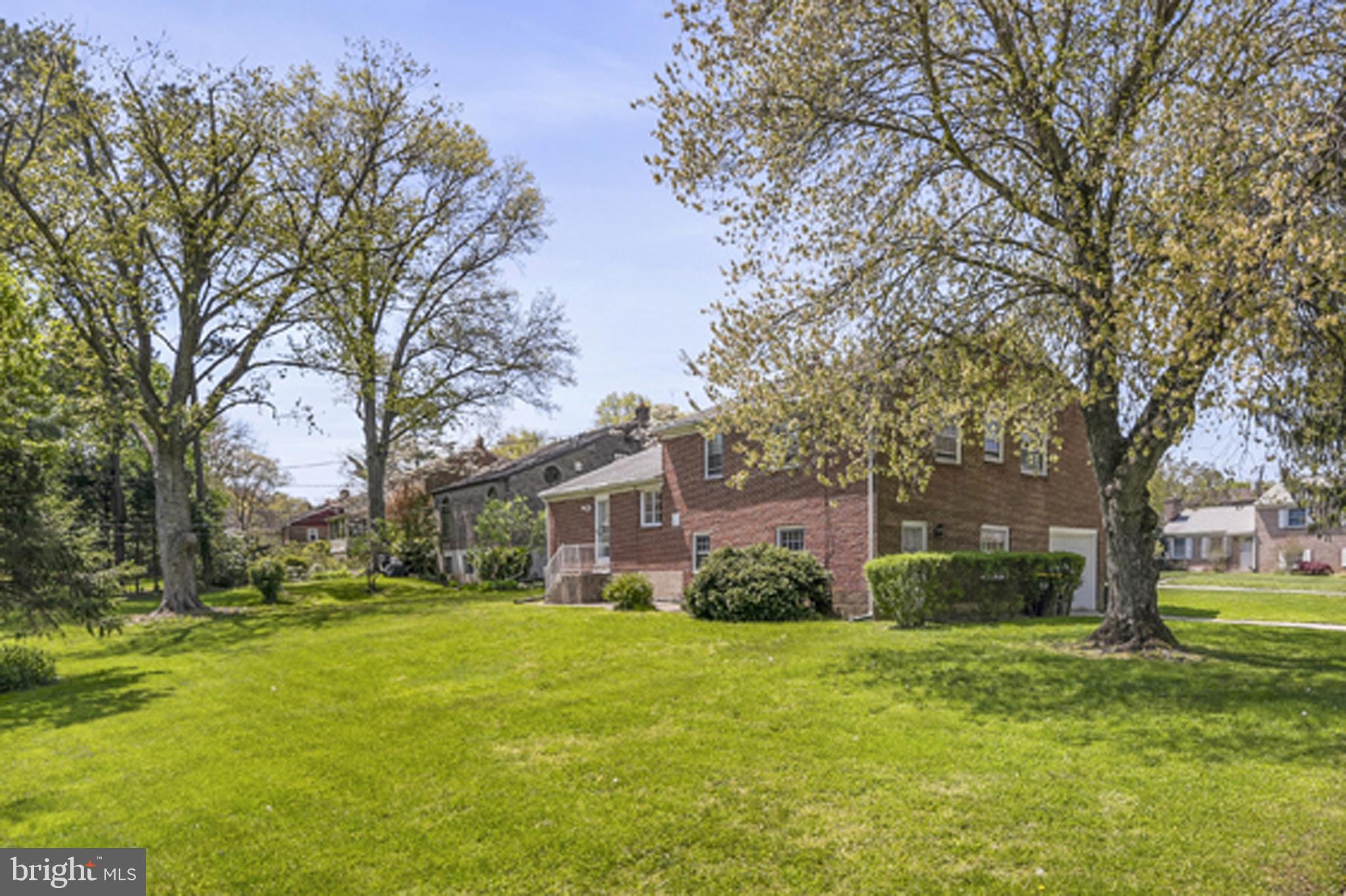 41 Ferncliff Road Newark, DE 19711 - Photo 2 of 22 Large Corner Lot, Beautiful Mature Trees