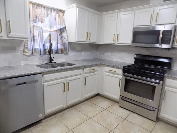 $2,100 | 803 Jasmine Trail, Georgetown, TX 78626