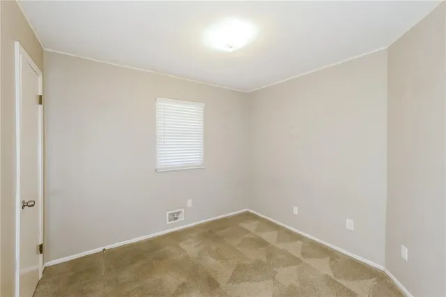 $1,540 | 11943 Sycamore Avenue, Grandview, MO 64030