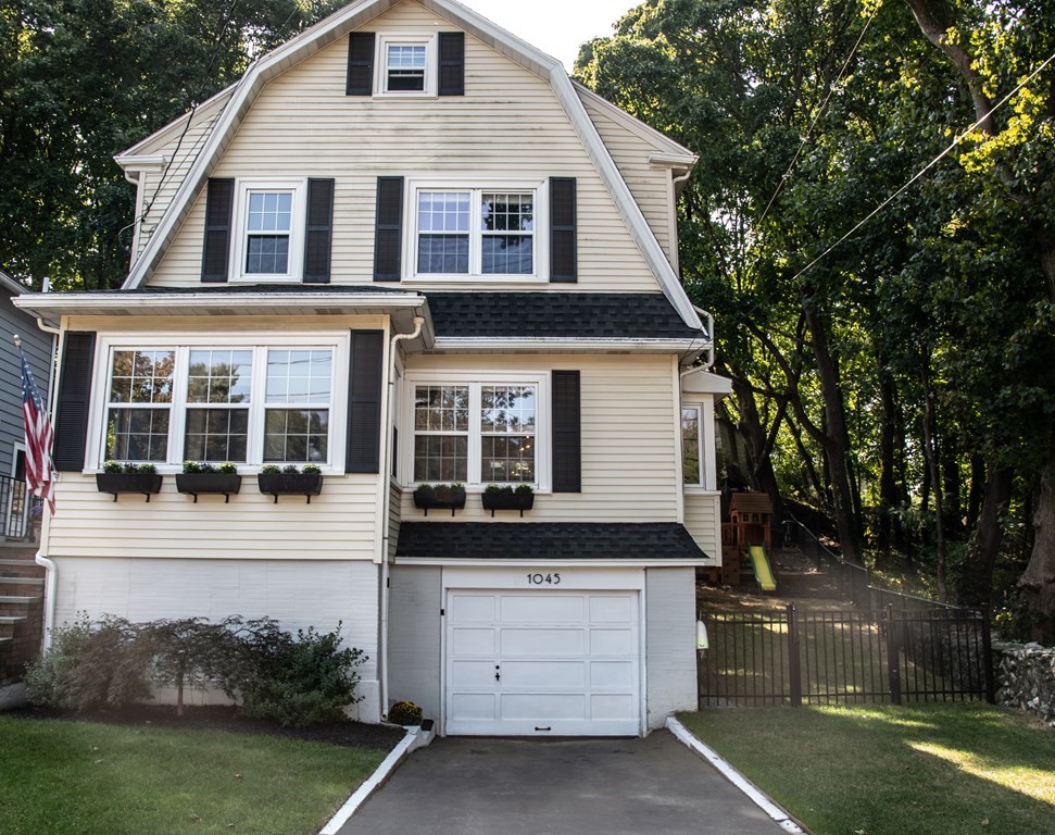 1045 Brook Road Milton, MA 02186 - Photo 2 of 40