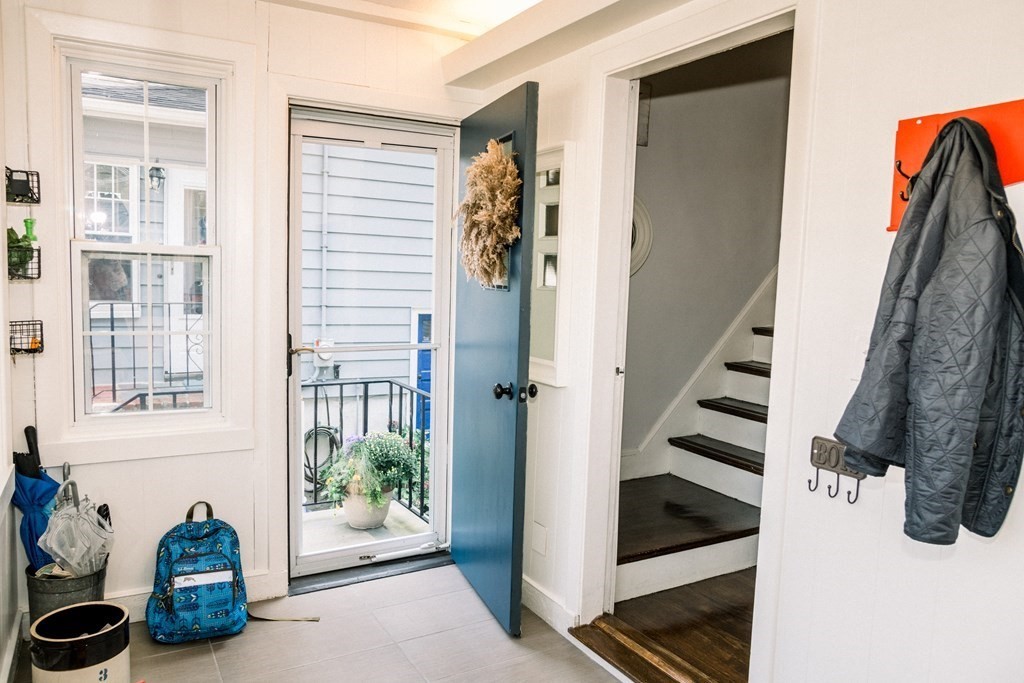 1045 Brook Road Milton, MA 02186 - Photo 5 of 40
