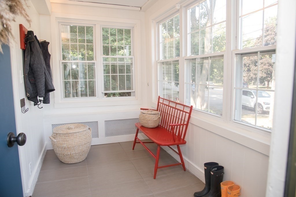 1045 Brook Road Milton, MA 02186 - Photo 6 of 40