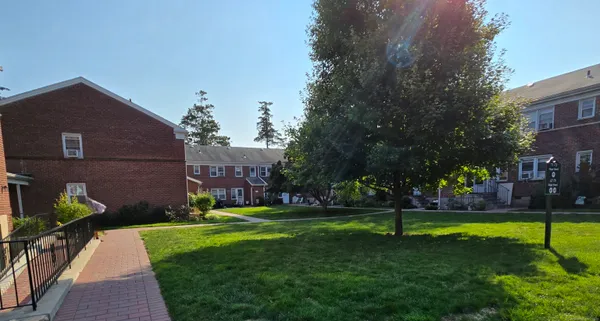 $1,950 | 73 Hope Street, Unit C, Stamford, CT 06906