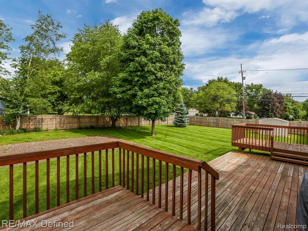 2989 Gravel Ridge Drive Rochester Hills, MI 48307 - Photo 24 of 31