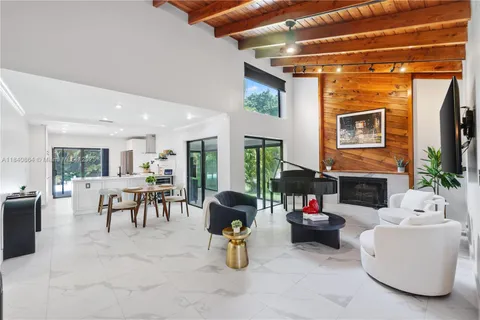 $595,000 | 19654 Back 9 Drive, Boca Raton, FL 33498