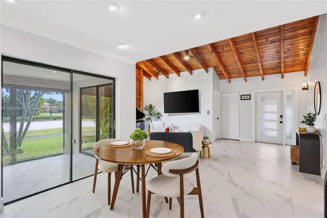 $595,000 | 19654 Back 9 Drive, Boca Raton, FL 33498