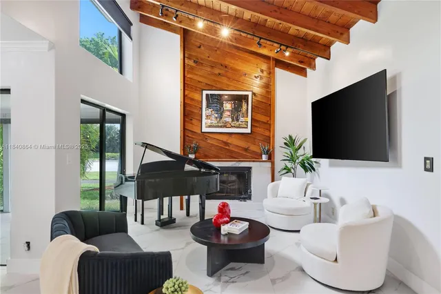 $595,000 | 19654 Back 9 Drive, Boca Raton, FL 33498