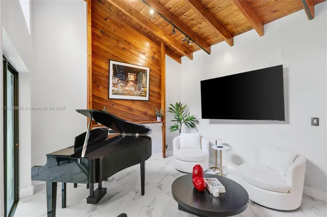 $595,000 | 19654 Back 9 Drive, Boca Raton, FL 33498