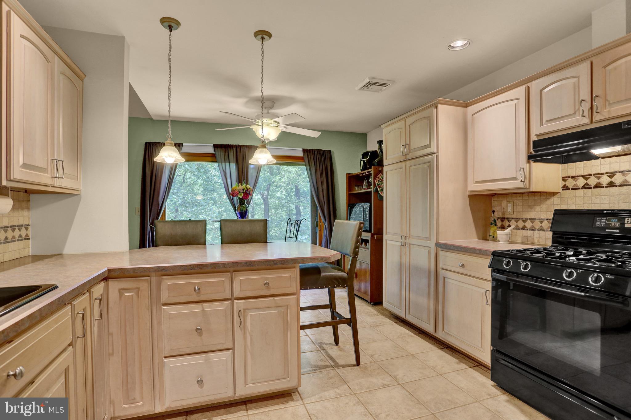 136 Red Well Road New Holland, PA 17557 - Photo 19 of 37 Gallery Image 19