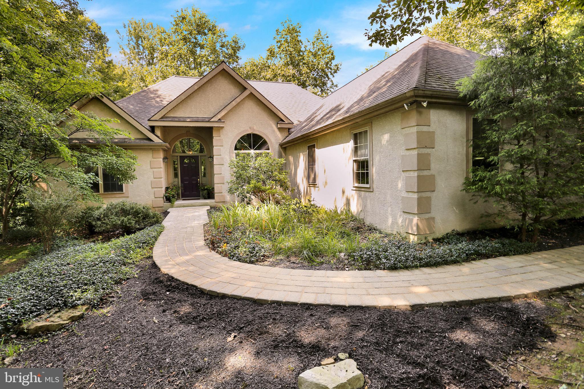 136 Red Well Road New Holland, PA 17557 - Photo 3 of 37 Gallery Image 3