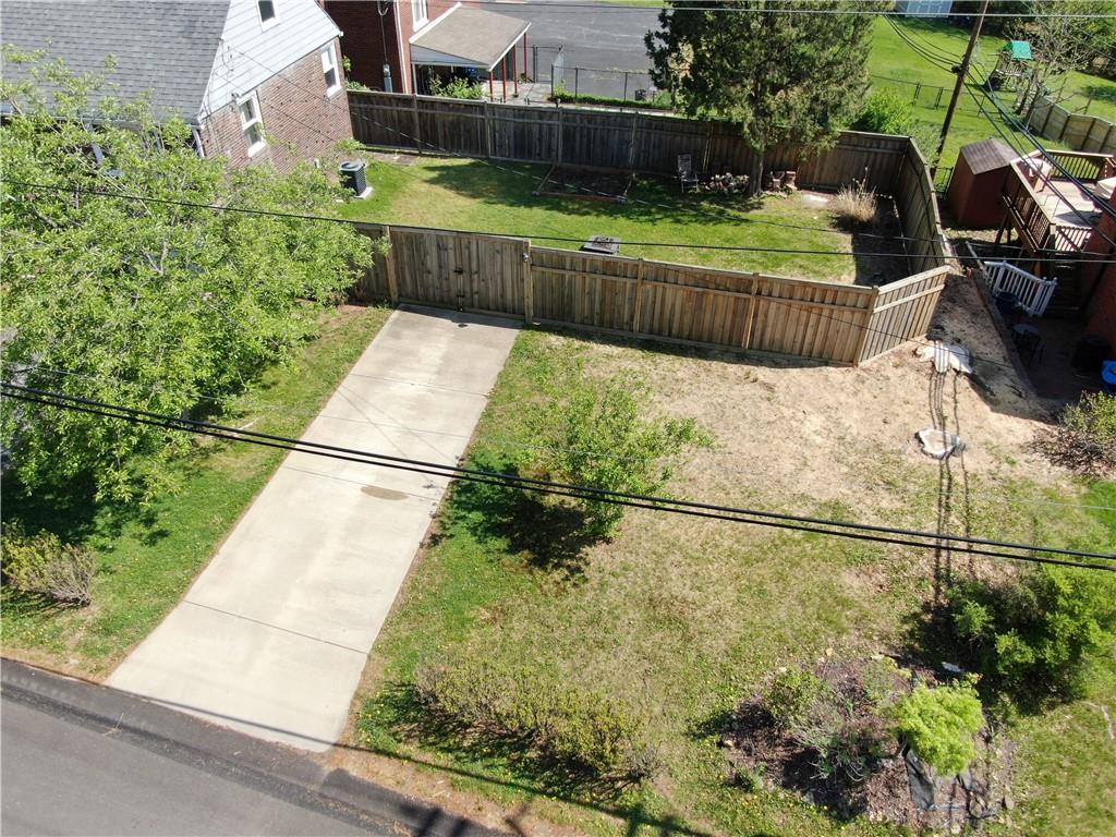 1211 Greentree Road Pittsburgh, PA 15220 - Photo 14 of 42 Gallery Image 14