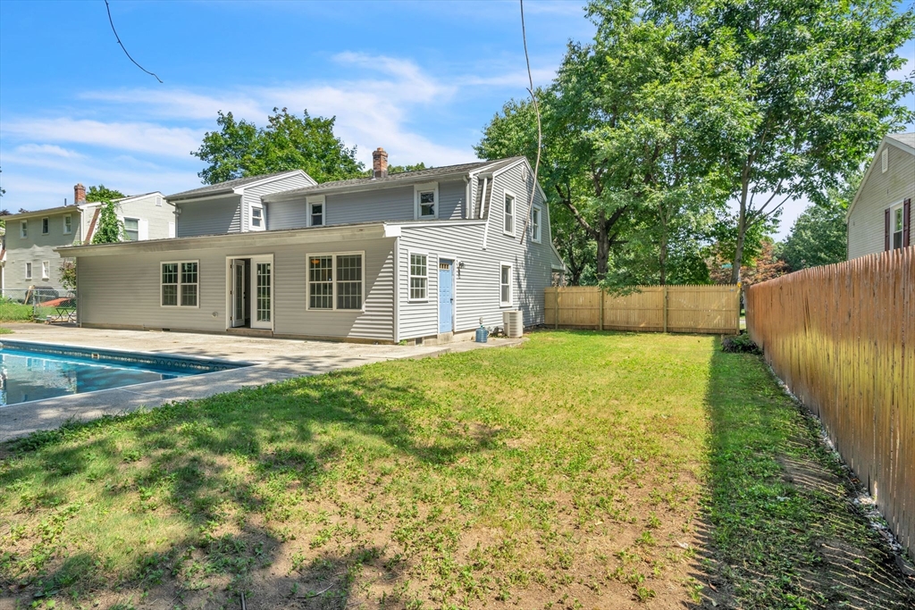 52 Bairdcrest Road Springfield, MA 01118 - Photo 23 of 26