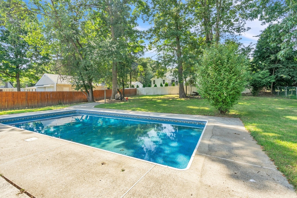 52 Bairdcrest Road Springfield, MA 01118 - Photo 26 of 26