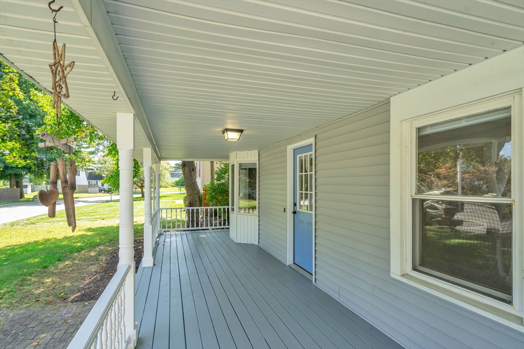 52 Bairdcrest Road Springfield, MA 01118 - Photo 4 of 26