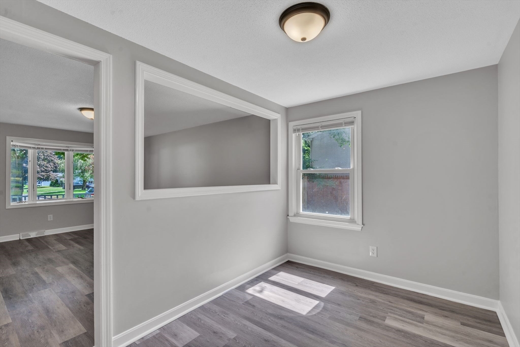 52 Bairdcrest Road Springfield, MA 01118 - Photo 7 of 26