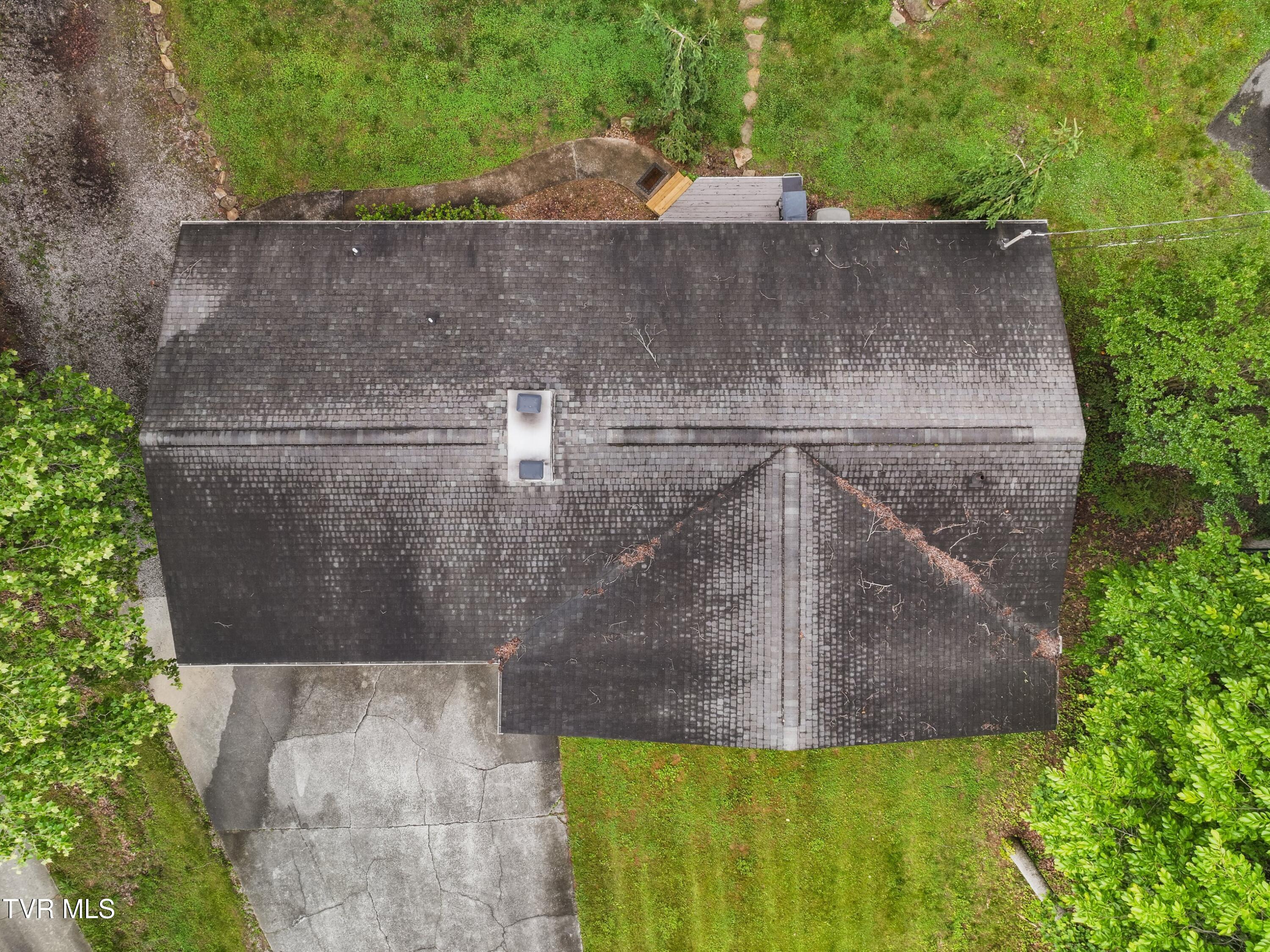 1302 Irwin Drive Powell, TN 37849 - Photo 39 of 53 039-1302IrwinDrive-Powell-TN-37849-SMALL