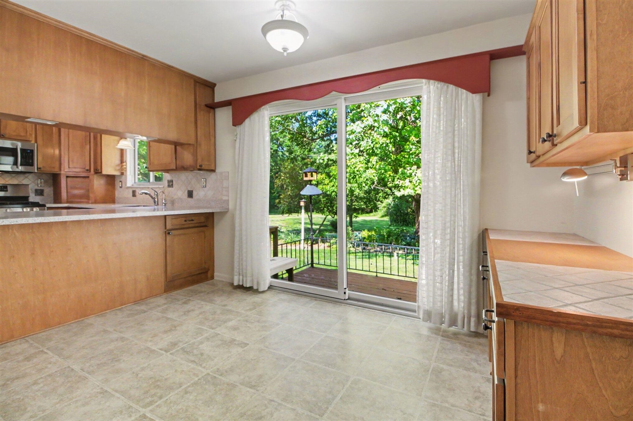 9310 Merrill Road Whitmore Lake, MI 48189 - Photo 10 of 45 Gallery Image 10