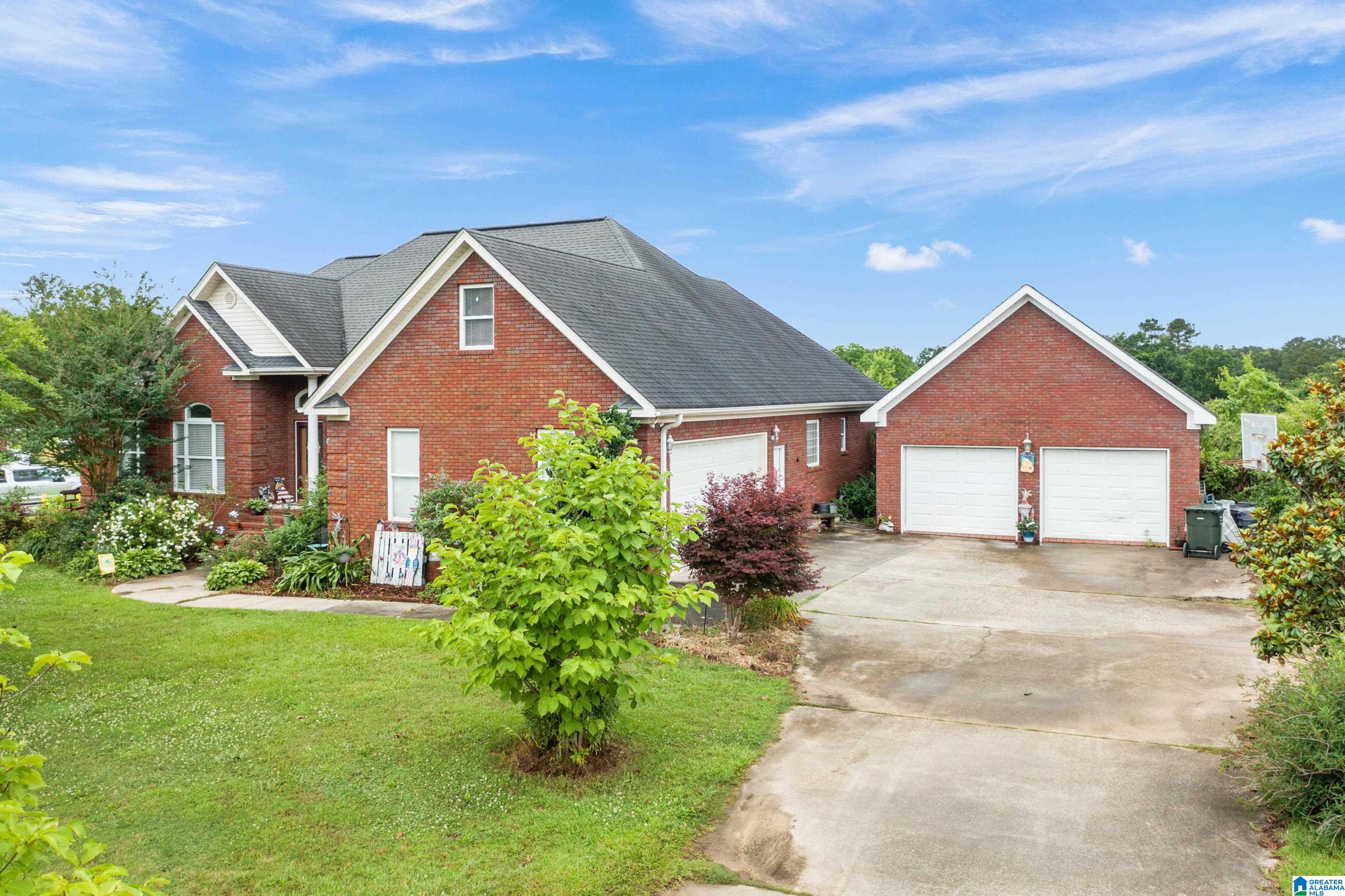 2869 Yellow Leaf Road Clanton, AL 35045 - Photo 3 of 40