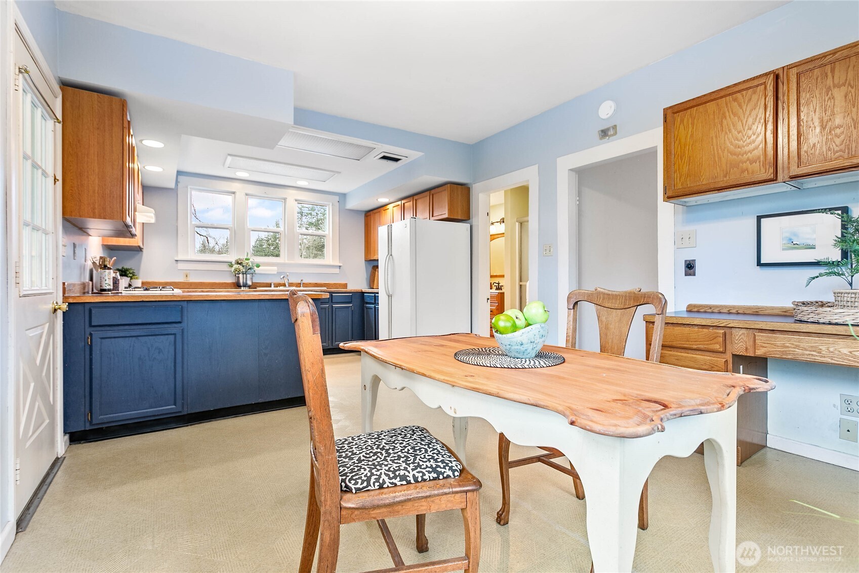 3820 Ohio Street Bellingham, WA 98229 - Photo 13 of 40 a dining table with chairs and window