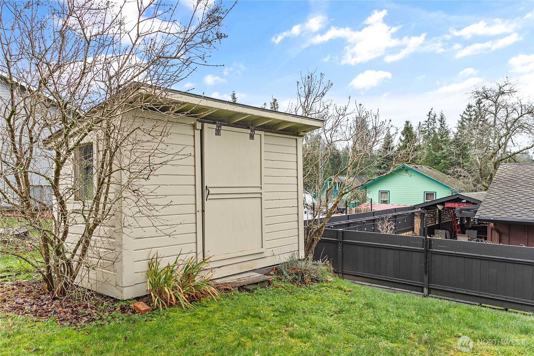3820 Ohio Street Bellingham, WA 98229 - Photo 38 of 40 a front view of a house with garden