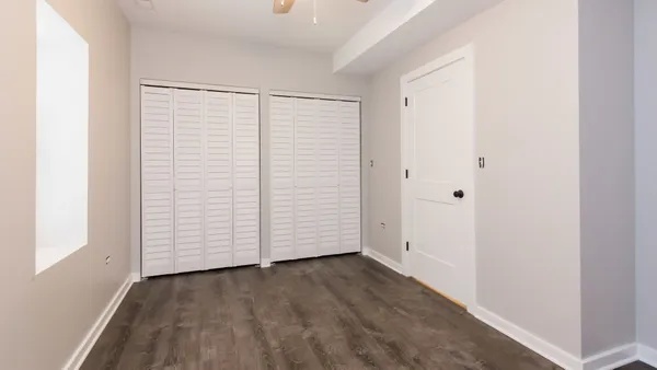 $1,950 | 2852 North Albany Avenue, Unit 1, Chicago, IL 60618