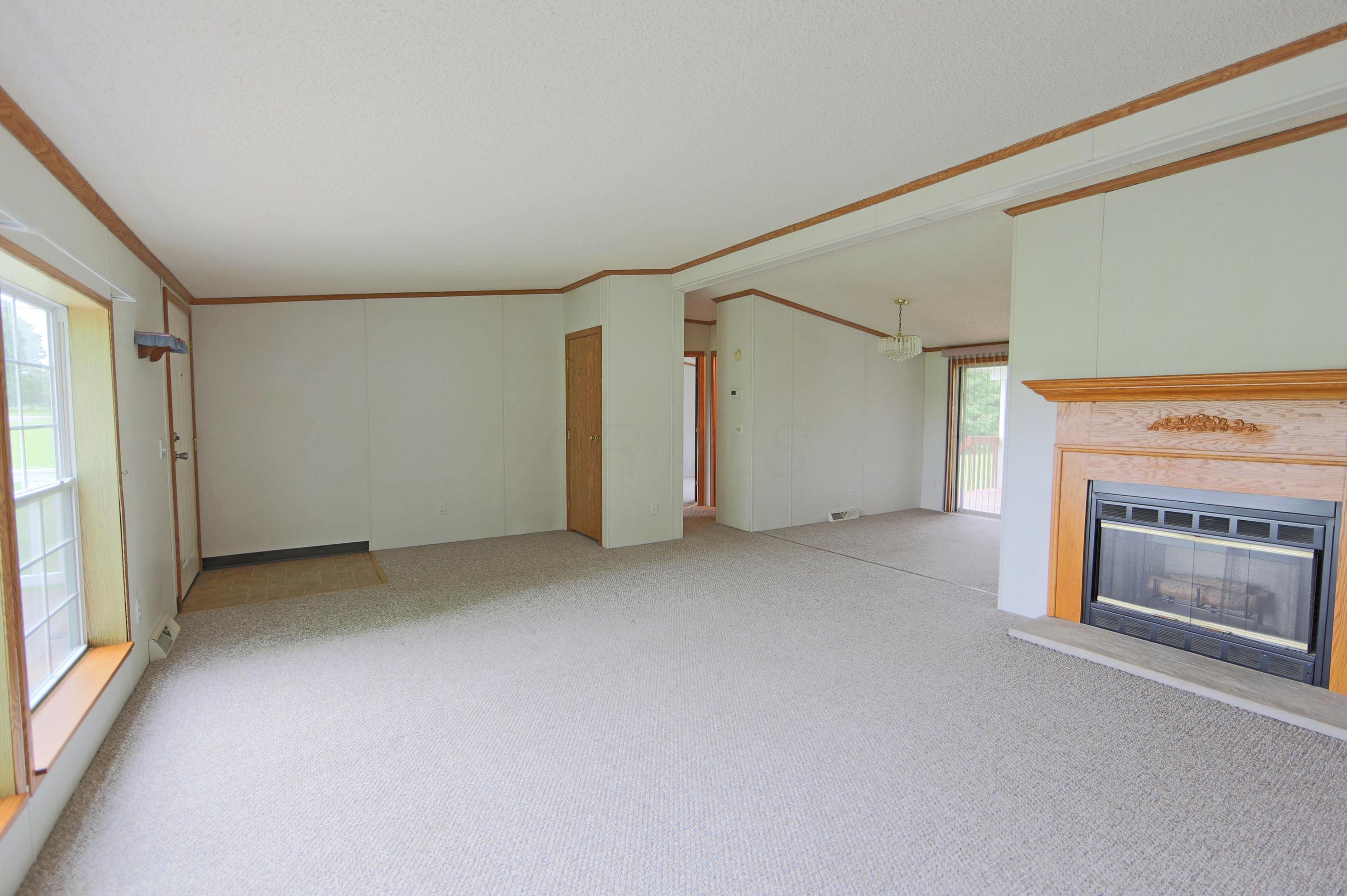 12084 Bryant Road Mount Vernon, OH 43050 - Photo 4 of 28 Gallery Image 4