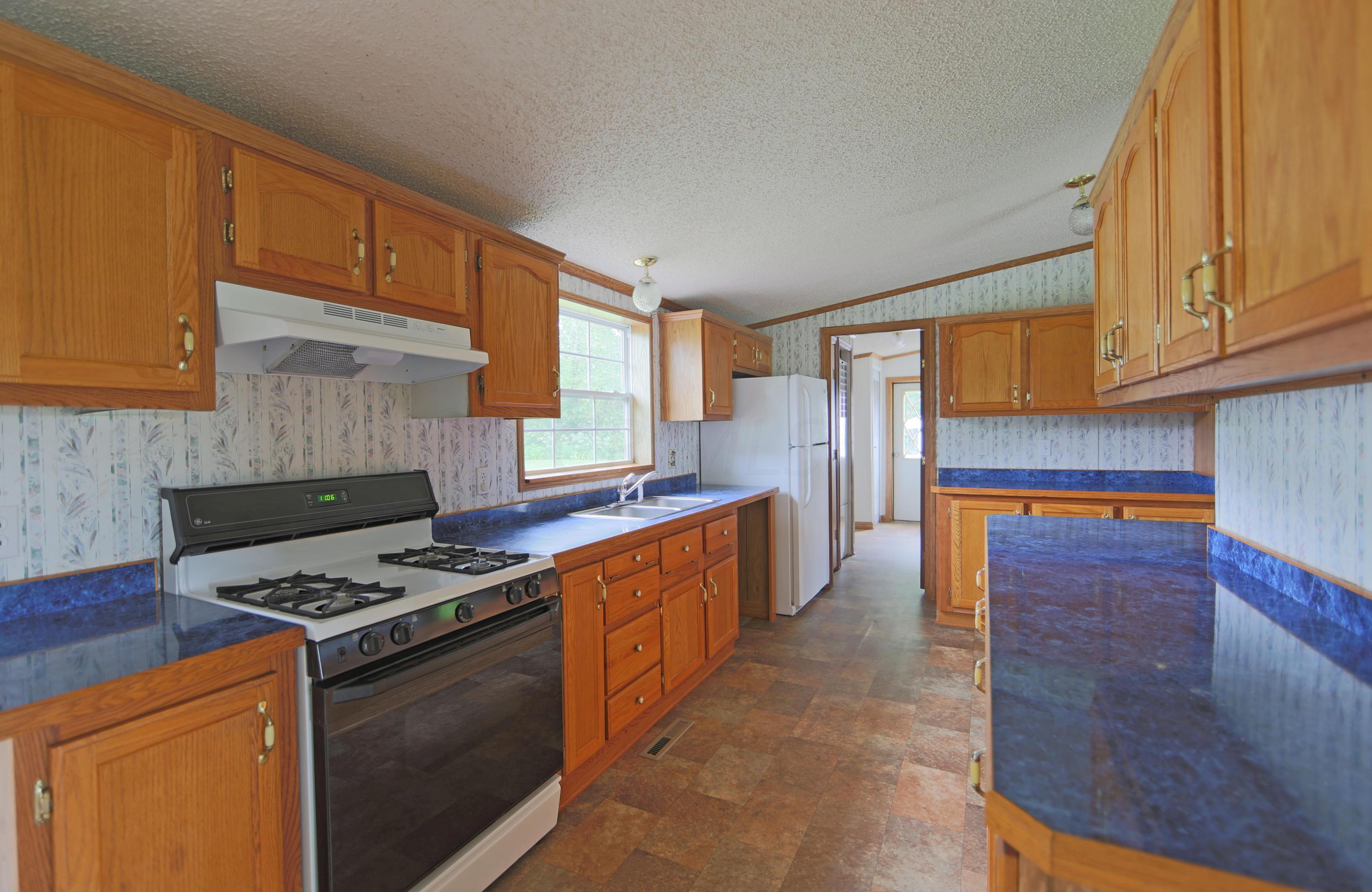 12084 Bryant Road Mount Vernon, OH 43050 - Photo 8 of 28 Gallery Image 8