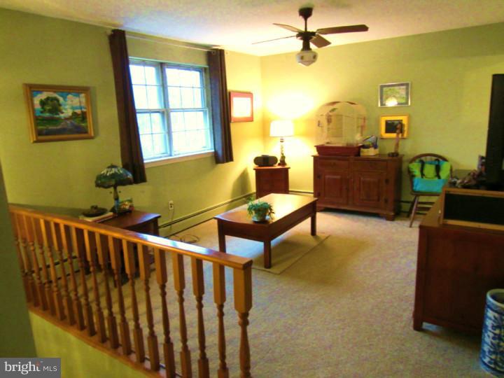 116 Peacedale Road Landenberg, PA 19350 - Photo 4 of 13 Living Room