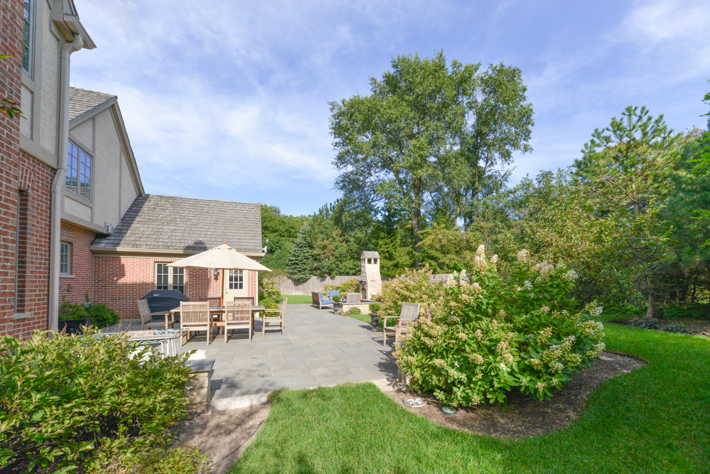 845 Walden Lane Lake Forest, IL 60045 - Photo 5 of 10 an aerial view of a house with a garden and trees