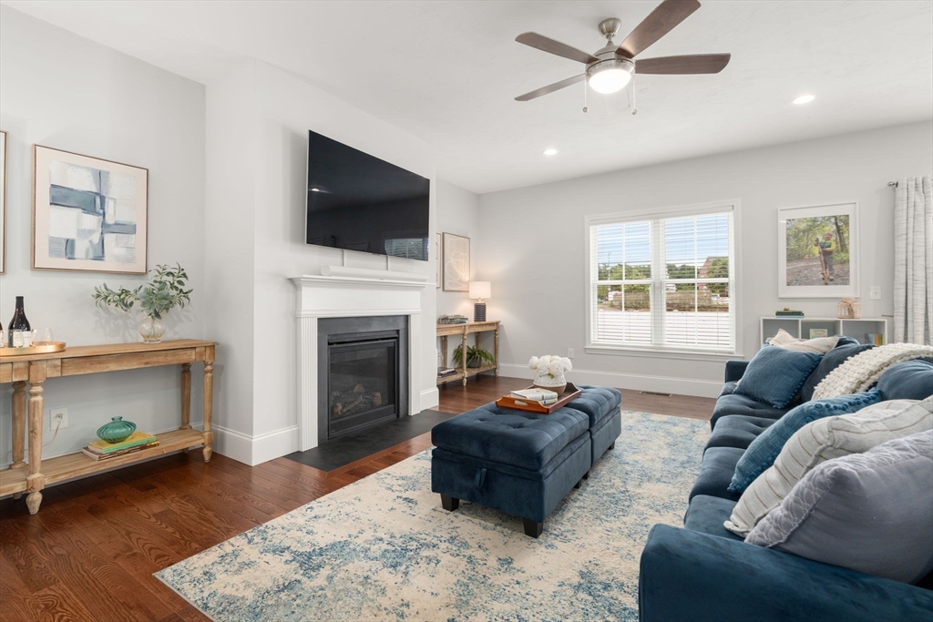 1 Sumner Street Norfolk, MA 02056 - Photo 10 of 35