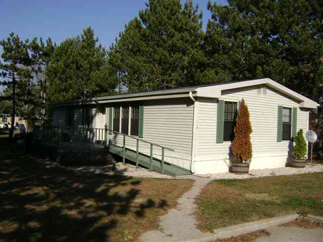94 East Levi Lee Road, Unit 4 Warsaw, IN 46582 - Photo 1 of 23 Gallery Image 1