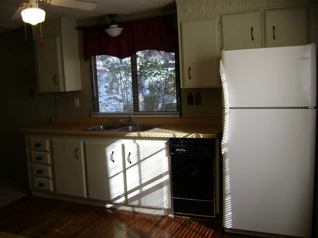 94 East Levi Lee Road, Unit 4 Warsaw, IN 46582 - Photo 5 of 23 Gallery Image 5
