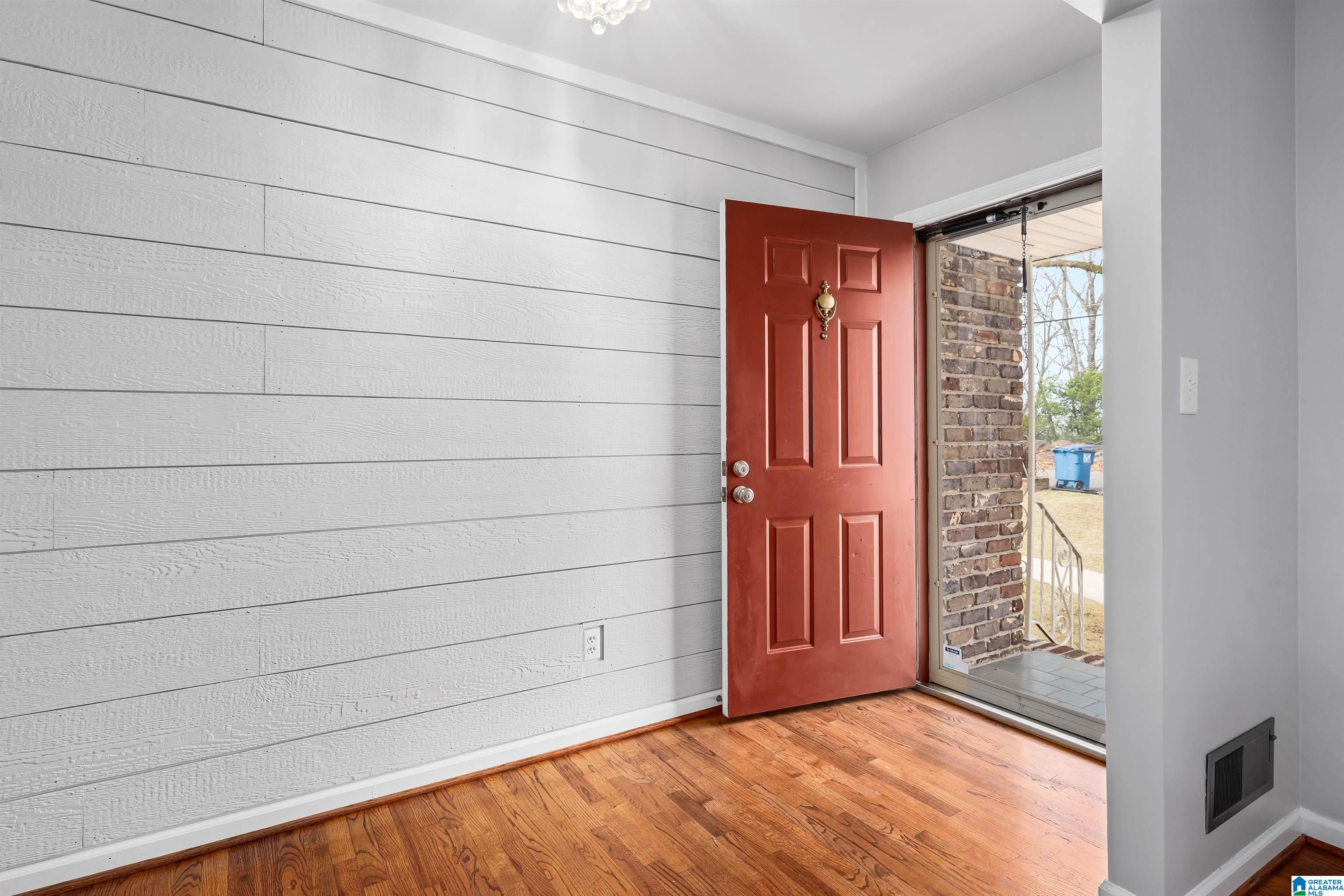 951 Shades Crest Road Birmingham, AL 35226 - Photo 5 of 28