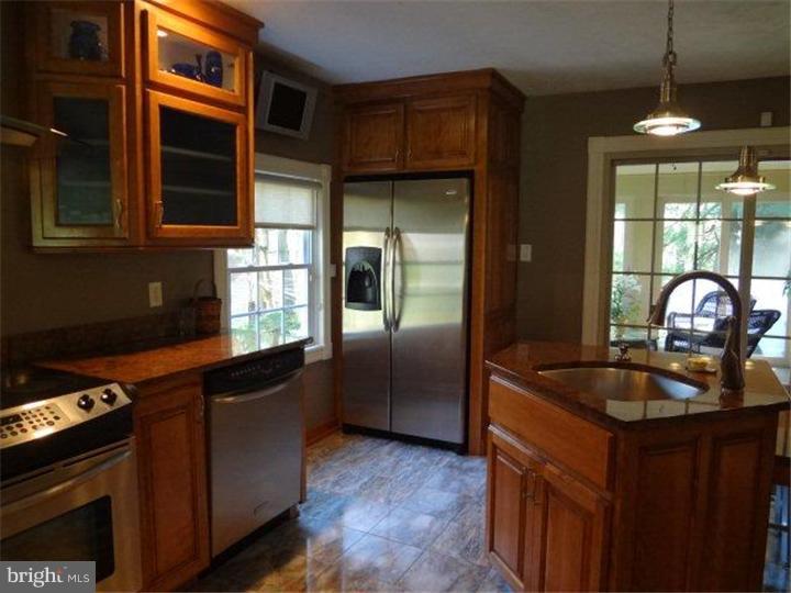 550 Mine Road, Unit RD Lebanon, PA 17042 - Photo 4 of 22 Kitchen