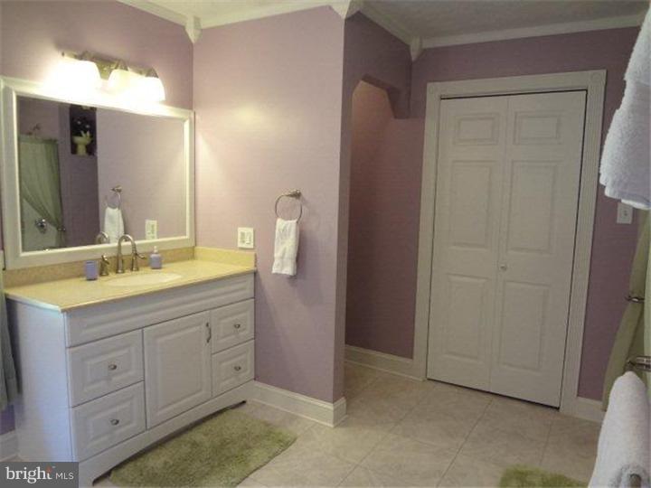 550 Mine Road, Unit RD Lebanon, PA 17042 - Photo 9 of 22 Bathroom