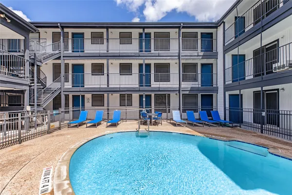 $799 | 6010 North Lamar Boulevard, Unit 205, Austin, TX 78752