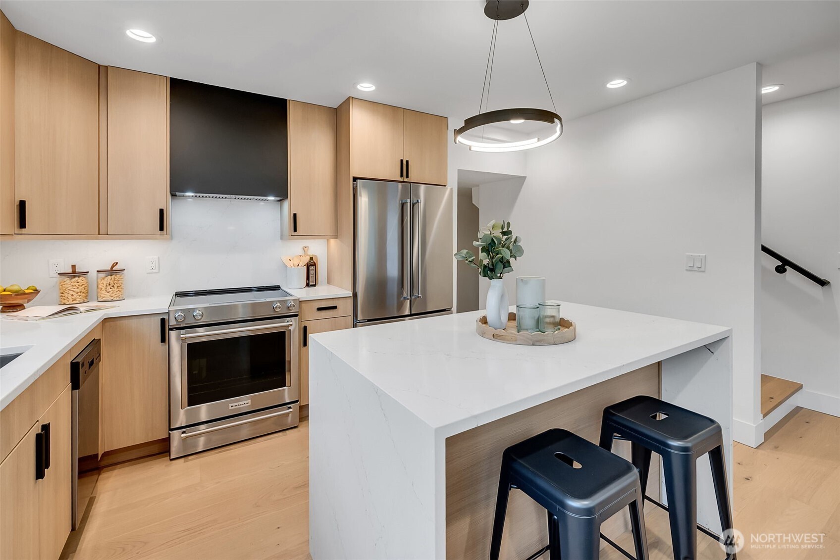 6400 Fauntleroy Way Southwest Seattle, WA 98136 - Photo 8 of 34